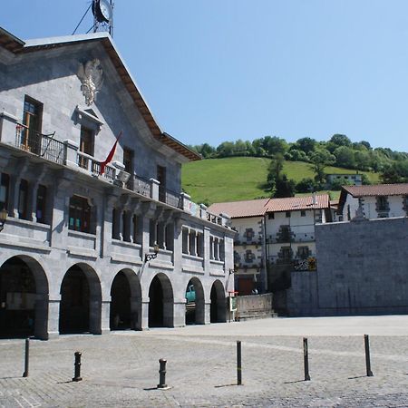 Hostal Musunzar Leitza  Exterior foto